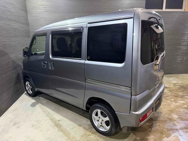 NV100クリッパーバン GX 4WD AT アルミホイール エアコン 運転席エアバッグ 助手席エアバッグ CD MD(16枚目)