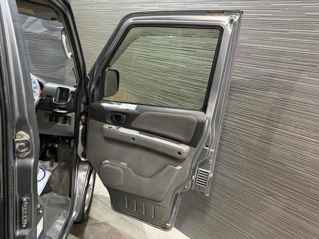 NV100クリッパーバン GX 4WD AT アルミホイール エアコン 運転席エアバッグ 助手席エアバッグ CD MD(28枚目)