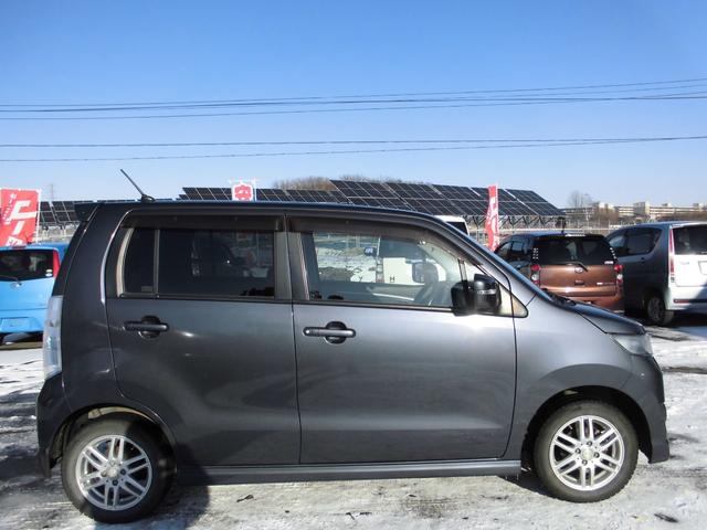 ワゴンＲスティングレー リミテッド　４ＷＤ・ナビ・ＴＶ・スマートキー・エンジンスターター・ＥＴＣ・シートヒーター・プッシュスタート・夏冬タイヤ付き（5枚目）