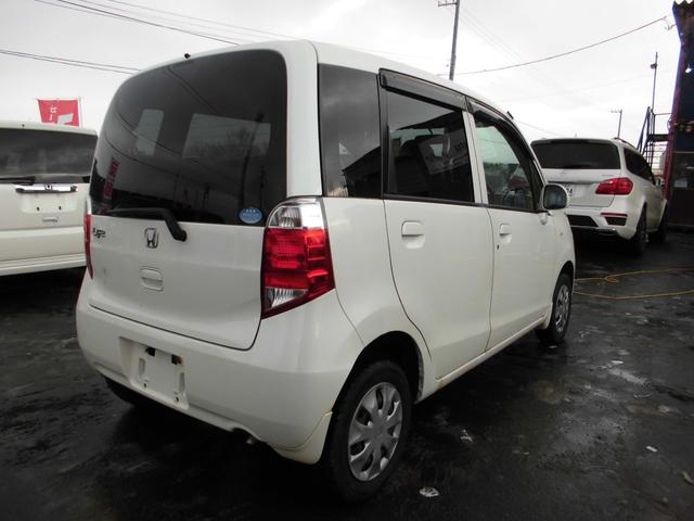 ライフ Ｃ　４ＷＤ・キーレス・夏冬タイヤ付き（3枚目）