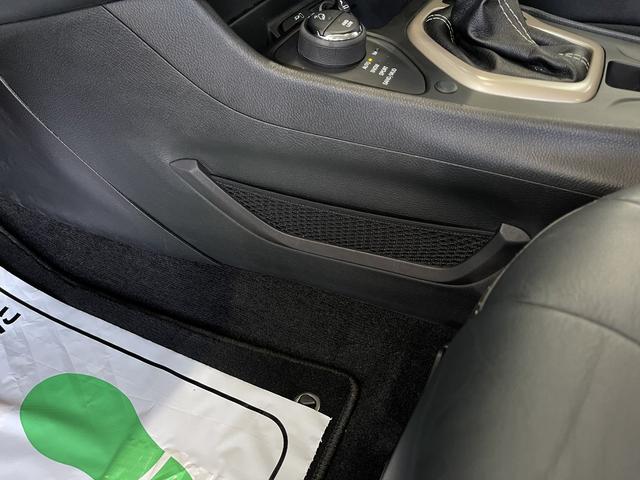 リミテッド 4WD Bカメラ 障害物センサー クルコン ETC ナビ シートヒーター 本革シート HIDライト 横滑り防止 フォグ(47枚目)