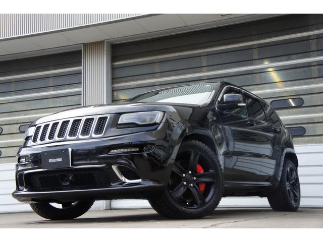 ＳＲＴ８　／ＳＲＴ８／サンルーフ／パワーバックドア／パワーシート／Ｂｌｕｅｔｏｏｔｈ接続／ＵＳＢ入力端子／ＨＩＤ／ＥＴＣ／４ＷＤ／バックカメラ／地デジ／盗難防止システム／純正２０ＡＷ／キーレスエントリー／(15枚目)