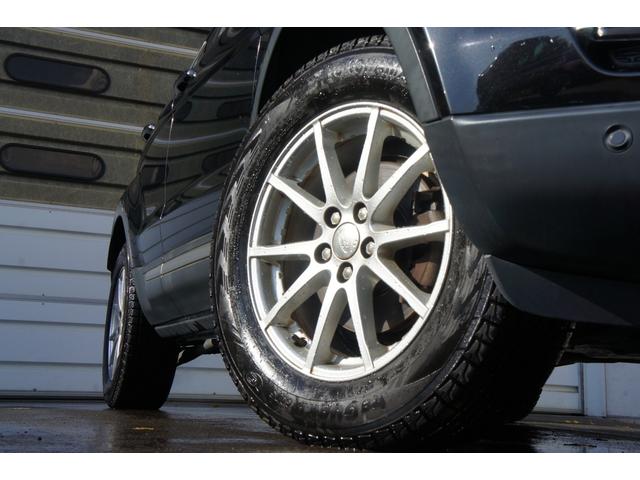 レンジローバーイヴォーク ＳＥ　／ＡＷＤ／アイドリングストップ／バックカメラ／Ｂｌｕｅｔｏｏｔｈ接続／パノラミックルーフ／プッシュスタート／運転席助手席パワーシート／黒革シート／ＤＶＤ視聴可能／電動リアゲート／ＥＴＣ／ＨＩＤ／（12枚目）