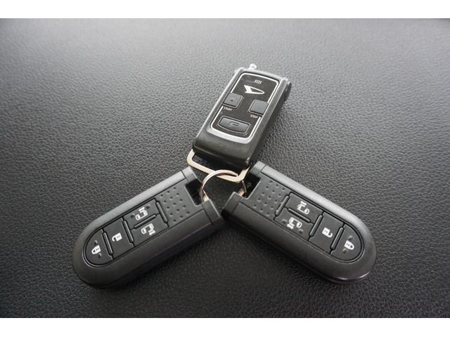 トール カスタムＧ　ＳＡＩＩ　４ＷＤ　スマートアシスト　純正エンジンスターター　／　両側電動スライドドア　／　ＬＥＤヘッドライト　／　純正ＡＷ　／　ＫＥＮＷＯＯＤ前後ドラレコ　／　シートヒーター　／　ＡＬＰＩＮＥナビ　／　ＭＯＤＥＬＩＳＴＡ（5枚目）