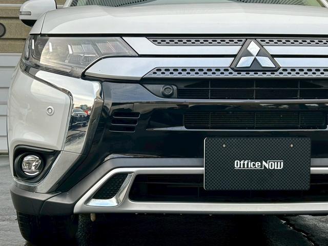 アウトランダー ２４Ｇ　寒冷地仕様車　／　電動リアゲート　／　全周囲カメラ　／　純正アルミホイール　／　クルーズコントロール　／　ステアリングヒーター　／　障害物センサー　／　３列シート　ＥＴＣ（4枚目）