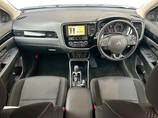 アウトランダー ２４Ｇ　寒冷地仕様車　／　電動リアゲート　／　全周囲カメラ　／　純正アルミホイール　／　クルーズコントロール　／　ステアリングヒーター　／　障害物センサー　／　３列シート　ＥＴＣ（34枚目）