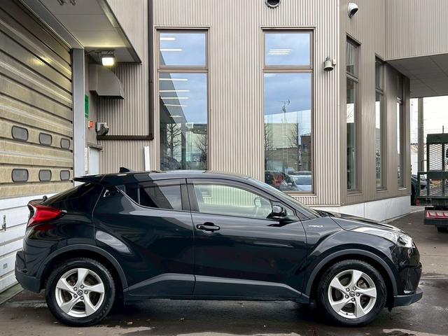 Ｃ－ＨＲ Ｓ　ワンオーナー　／　純正アルミホイール　／　バックカメラ　／　ＥＴＣ　／　レーンキープアシスト　／　アダプティブクルーズコントロール　／　アイドリングストップ（15枚目）