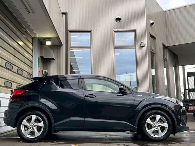 Ｃ－ＨＲ Ｓ　ワンオーナー　／　純正アルミホイール　／　バックカメラ　／　ＥＴＣ　／　レーンキープアシスト　／　アダプティブクルーズコントロール　／　アイドリングストップ（16枚目）