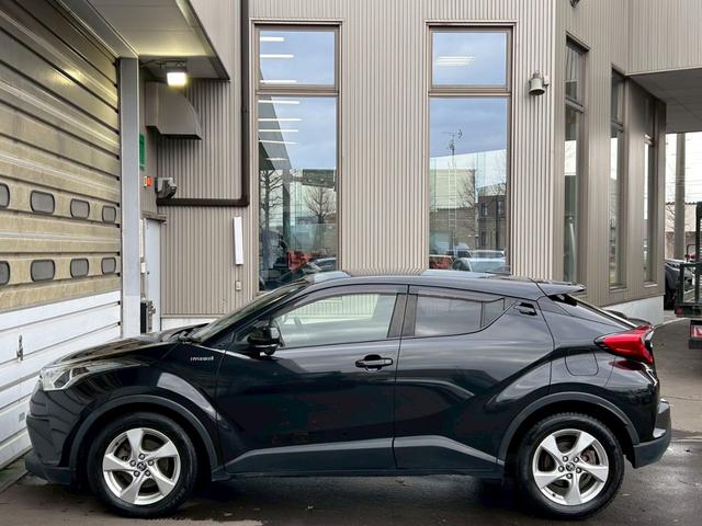 Ｃ－ＨＲ Ｓ　ワンオーナー　／　純正アルミホイール　／　バックカメラ　／　ＥＴＣ　／　レーンキープアシスト　／　アダプティブクルーズコントロール　／　アイドリングストップ（18枚目）