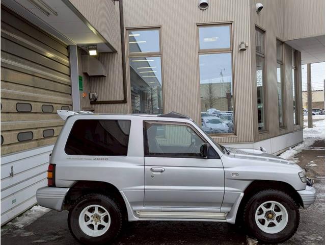 パジェロ ワイド ZR 2.8 メタルトップワイド ZX ディーゼルターボ・4WD・ウィンチ装着車・社外ナビ・サンルーム(4枚目)