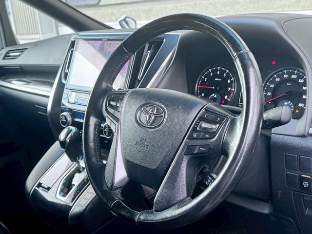 アルファード ２．５Ｓ　Ａパッケージ　タイプブラック　アルパインナビ／７人乗り／後席モニター／両側パワースライドドア／パワーバックドア／純正アルミホイール／クルーズコントロール（41枚目）