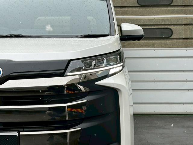 ノア ハイブリッドＳ－Ｚ　ワンオーナー　／　純正ＡＷ　／　全周囲カメラ　／　フルセグＴＶ　／　両側電動スライドドア　／　電動リアゲート　／　シートヒーター　／　障害物センサー　／　アダプティブクルーズコントロール（8枚目）