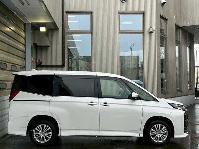 ノア ハイブリッドＳ－Ｚ　ワンオーナー　／　純正ＡＷ　／　全周囲カメラ　／　フルセグＴＶ　／　両側電動スライドドア　／　電動リアゲート　／　シートヒーター　／　障害物センサー　／　アダプティブクルーズコントロール（16枚目）