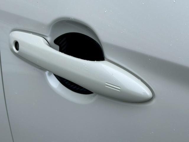 ノア ハイブリッドＳ－Ｚ　ワンオーナー　／　純正ＡＷ　／　全周囲カメラ　／　フルセグＴＶ　／　両側電動スライドドア　／　電動リアゲート　／　シートヒーター　／　障害物センサー　／　アダプティブクルーズコントロール（32枚目）