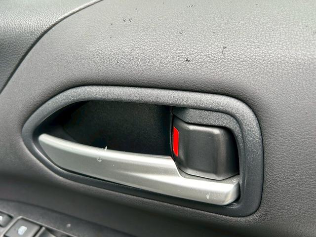 ノア ハイブリッドＳ－Ｚ　ワンオーナー　／　純正ＡＷ　／　全周囲カメラ　／　フルセグＴＶ　／　両側電動スライドドア　／　電動リアゲート　／　シートヒーター　／　障害物センサー　／　アダプティブクルーズコントロール（42枚目）