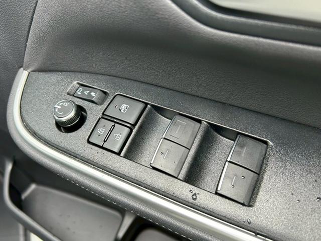 ノア ハイブリッドＳ－Ｚ　ワンオーナー　／　純正ＡＷ　／　全周囲カメラ　／　フルセグＴＶ　／　両側電動スライドドア　／　電動リアゲート　／　シートヒーター　／　障害物センサー　／　アダプティブクルーズコントロール（43枚目）