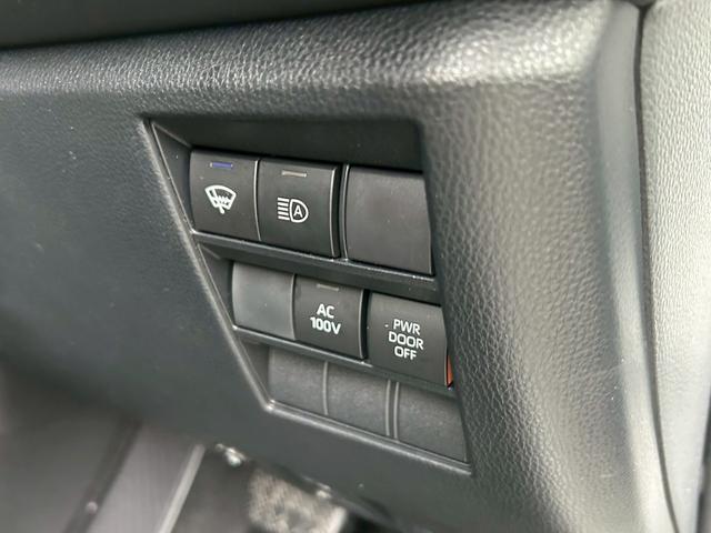 ノア ハイブリッドＳ－Ｚ　ワンオーナー　／　純正ＡＷ　／　全周囲カメラ　／　フルセグＴＶ　／　両側電動スライドドア　／　電動リアゲート　／　シートヒーター　／　障害物センサー　／　アダプティブクルーズコントロール（45枚目）