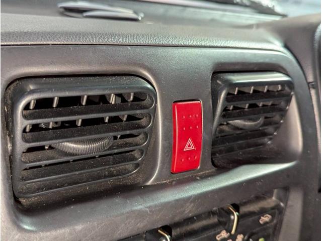 キャリイトラック ＫＣエアコン・パワステ　キッチンカー　移動販売車　換気扇　二口シンク（23枚目）