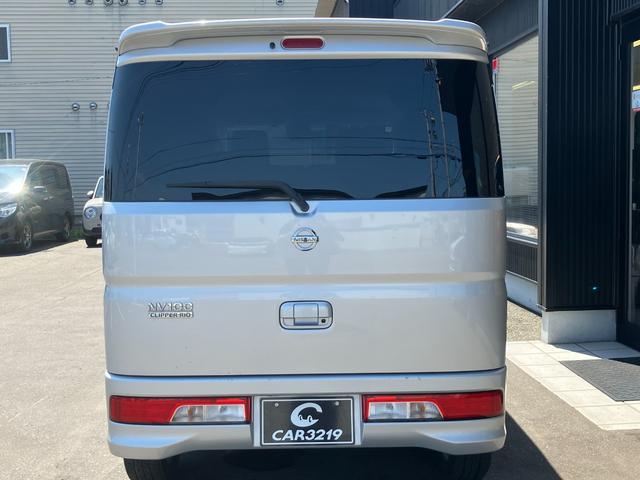 ＮＶ１００クリッパーリオ Ｅ　４ＷＤ　インテリジェントエマージェンシーブレーキ　踏み間違い衝突防止アシスト　パワスラ　社外ナビ　地デジＴＶ　ＨＩＤヘッドランプ　リアヒーター　シートヒーター　ヒーターミラー　夏冬タイヤ　インテリキー（12枚目）