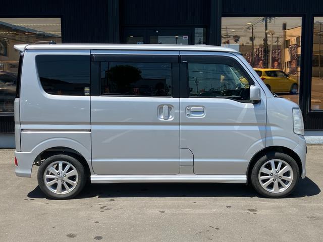 ＮＶ１００クリッパーリオ Ｅ　４ＷＤ　インテリジェントエマージェンシーブレーキ　踏み間違い衝突防止アシスト　パワスラ　社外ナビ　地デジＴＶ　ＨＩＤヘッドランプ　リアヒーター　シートヒーター　ヒーターミラー　夏冬タイヤ　インテリキー（18枚目）