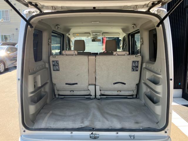 ＮＶ１００クリッパーリオ Ｅ　４ＷＤ　インテリジェントエマージェンシーブレーキ　踏み間違い衝突防止アシスト　パワスラ　社外ナビ　地デジＴＶ　ＨＩＤヘッドランプ　リアヒーター　シートヒーター　ヒーターミラー　夏冬タイヤ　インテリキー（27枚目）