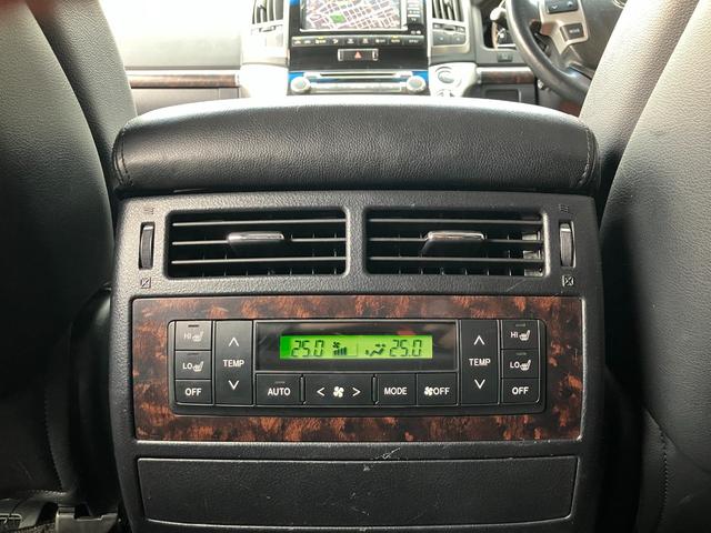 後部座席！オートエアコン！