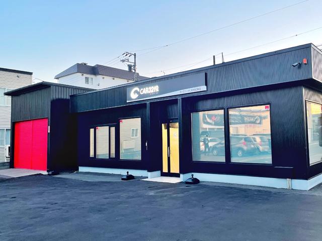 店舗外観です！敷地内に駐車場も完備しております！