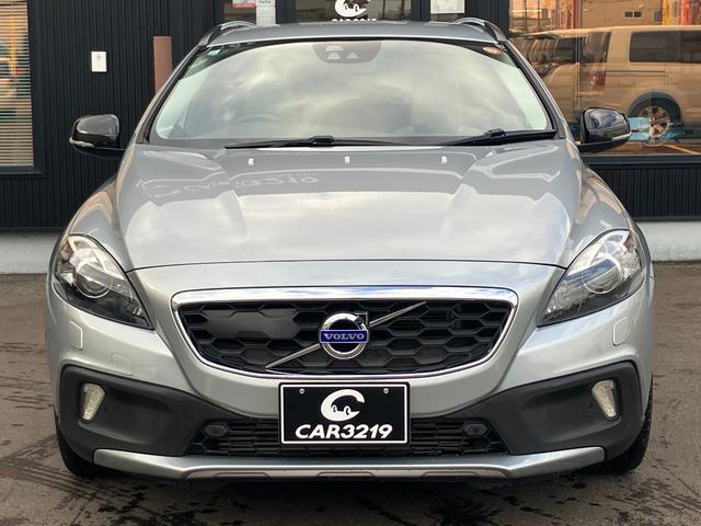 V40 クロスカントリー T5 AWD 純正ナビ バックカメラ ルーフレール パワーシート シートヒーター アダプティブクルコン HIDヘッドランプ フォグランプ ETC スマートキー プッシュスタート(4枚目)