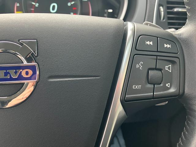 V40 クロスカントリー T5 AWD 純正ナビ バックカメラ ルーフレール パワーシート シートヒーター アダプティブクルコン HIDヘッドランプ フォグランプ ETC スマートキー プッシュスタート(21枚目)