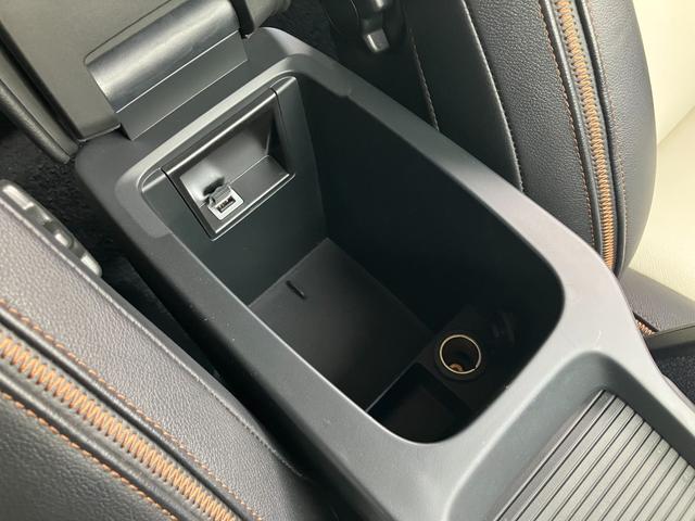 V40 クロスカントリー T5 AWD 純正ナビ バックカメラ ルーフレール パワーシート シートヒーター アダプティブクルコン HIDヘッドランプ フォグランプ ETC スマートキー プッシュスタート(24枚目)