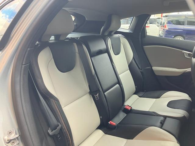 V40 クロスカントリー T5 AWD 純正ナビ バックカメラ ルーフレール パワーシート シートヒーター アダプティブクルコン HIDヘッドランプ フォグランプ ETC スマートキー プッシュスタート(27枚目)