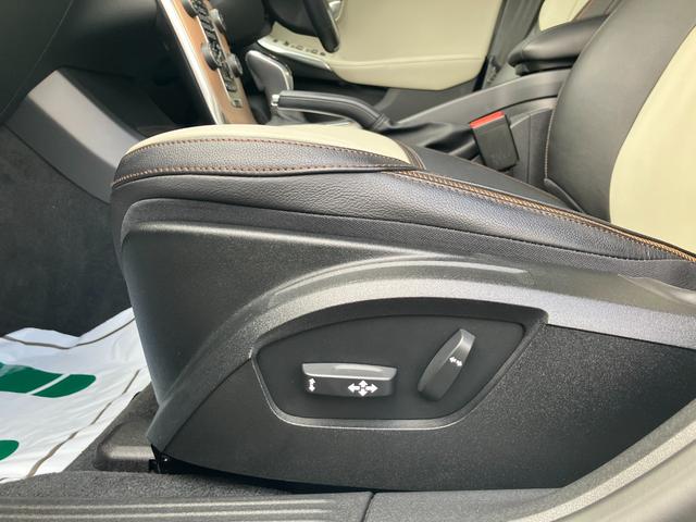 V40 クロスカントリー T5 AWD 純正ナビ バックカメラ ルーフレール パワーシート シートヒーター アダプティブクルコン HIDヘッドランプ フォグランプ ETC スマートキー プッシュスタート(28枚目)