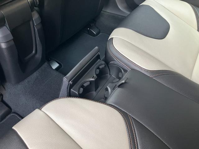 V40 クロスカントリー T5 AWD 純正ナビ バックカメラ ルーフレール パワーシート シートヒーター アダプティブクルコン HIDヘッドランプ フォグランプ ETC スマートキー プッシュスタート(32枚目)