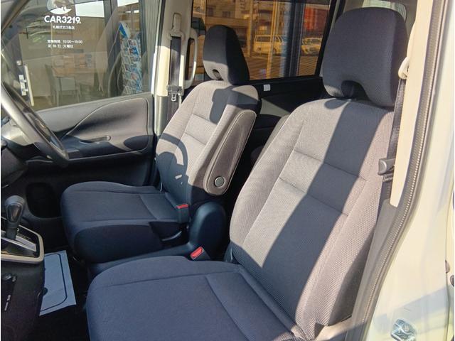 セレナ X 4WD 8人乗 パワスラ バックカメラ リアオートエアコン エマブレ 車線逸脱 クルーズコントロール ETC プッシュスタート インテリキー(16枚目)