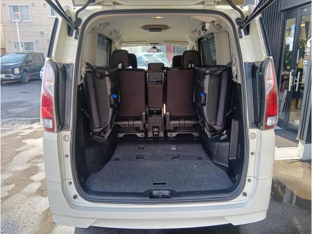 セレナ X 4WD 8人乗 パワスラ バックカメラ リアオートエアコン エマブレ 車線逸脱 クルーズコントロール ETC プッシュスタート インテリキー(21枚目)