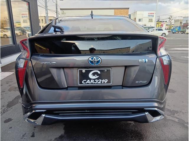 プリウス Sツーリングセレクション 寒冷地仕様 LED ヘッドライト フォグライト フルエアロクルコン プリクラ シートヒーター 純正ナビ 地デジTV バックカメラ ETC プッシュスタート(12枚目)