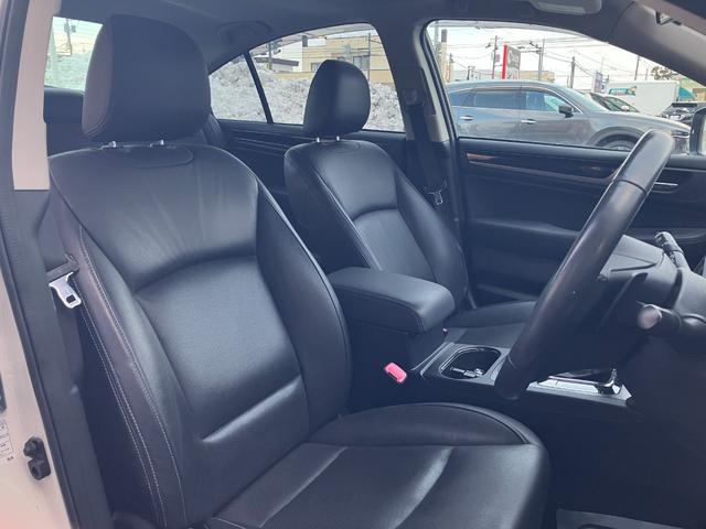 レガシィＢ４ リミテッド　４ＷＤ　サンルーフ　黒革シート　パワーシート　シートヒーター　社外ナビ　地デジＴＶ　Ｂカメラ　ＬＥＤヘッドランプ　アイサイトＶｅｒ３　プリクラッシュブレーキ　車線逸脱　全車速追従クルコン　ＥＴＣ（17枚目）