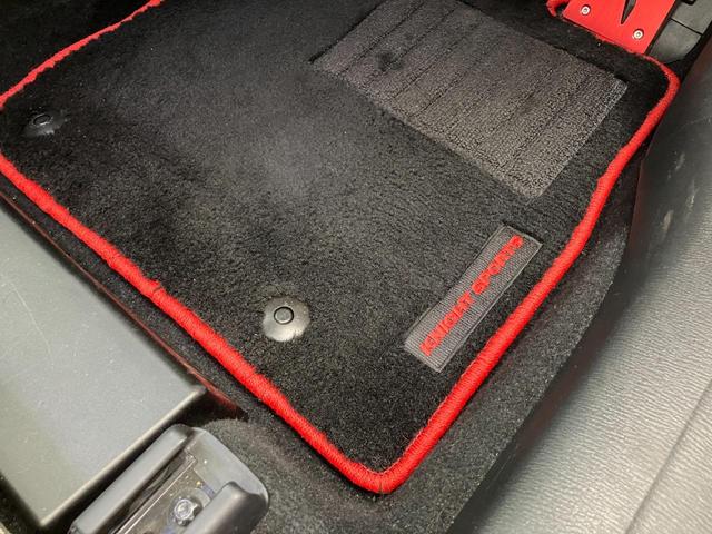 �t���A�}�b�g���Ԃ̐F�Ɠ����ŎЊO�p�[�c�Ɠ��ꂳ��ăX�}�[�g��