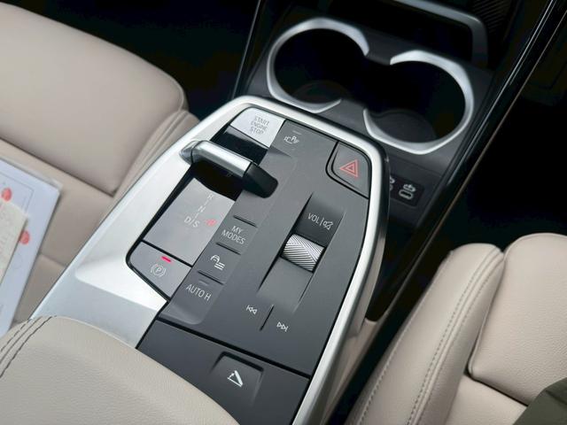 X2 xDrive 20i Mスポーツハイラインパッケージ パノラマルーフ ベージュレザー ハーマンカードン ETC ヘッドアップ(25枚目)