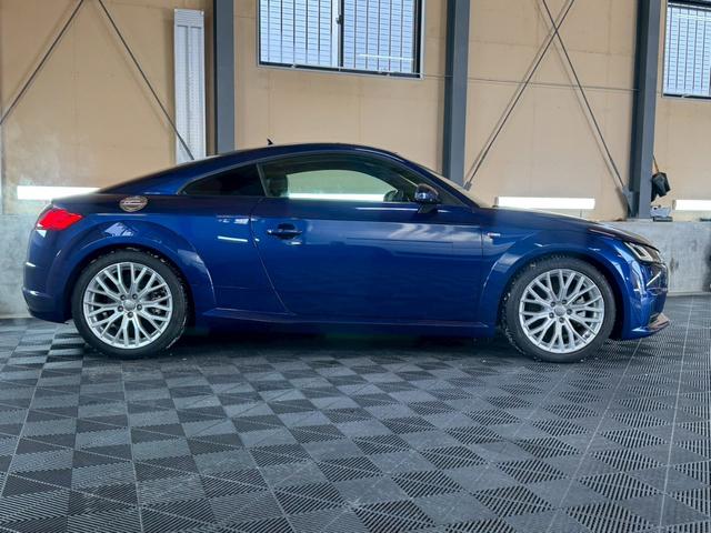 ＴＴクーペ ２．０ＴＦＳＩ　クワトロ　Ｓラインパッケージ　ＥＴＣ　純正ナビ　地デジ　バックカメラ　スタッドレスセット　本州仕入れ（5枚目）