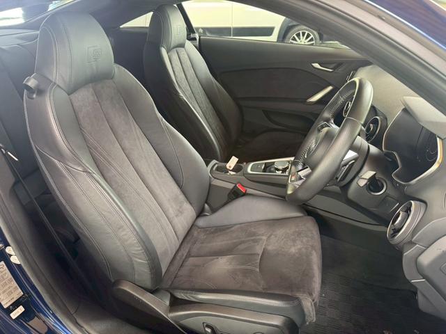 ＴＴクーペ ２．０ＴＦＳＩ　クワトロ　Ｓラインパッケージ　ＥＴＣ　純正ナビ　地デジ　バックカメラ　スタッドレスセット　本州仕入れ（12枚目）