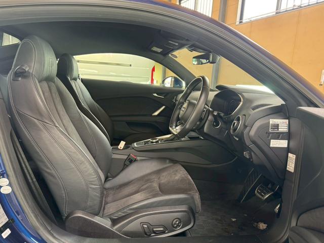 ＴＴクーペ ２．０ＴＦＳＩ　クワトロ　Ｓラインパッケージ　ＥＴＣ　純正ナビ　地デジ　バックカメラ　スタッドレスセット　本州仕入れ（13枚目）