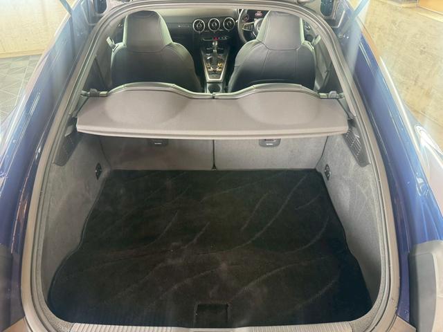 ＴＴクーペ ２．０ＴＦＳＩ　クワトロ　Ｓラインパッケージ　ＥＴＣ　純正ナビ　地デジ　バックカメラ　スタッドレスセット　本州仕入れ（14枚目）