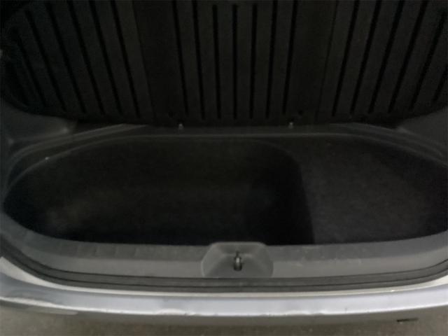 ノア ２．０Ｘ　４ＷＤ　両側スライドドア　３列シート　ＣＶＴ　ＣＤ　カセット　エアコン　パワーウィンドウ（12枚目）