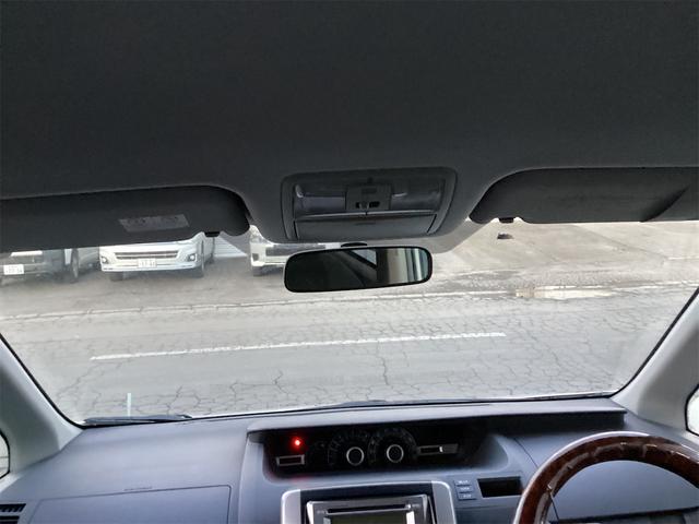 ノア ２．０Ｘ　４ＷＤ　両側スライドドア　３列シート　ＣＶＴ　ＣＤ　カセット　エアコン　パワーウィンドウ（29枚目）