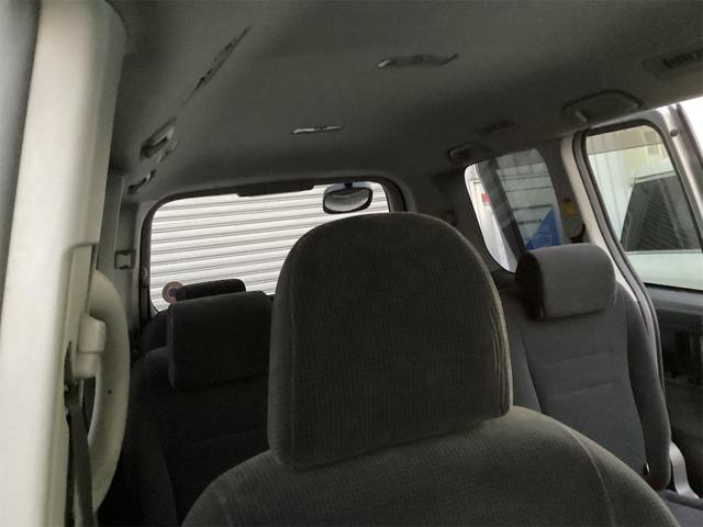 ノア ２．０Ｘ　４ＷＤ　両側スライドドア　３列シート　ＣＶＴ　ＣＤ　カセット　エアコン　パワーウィンドウ（31枚目）