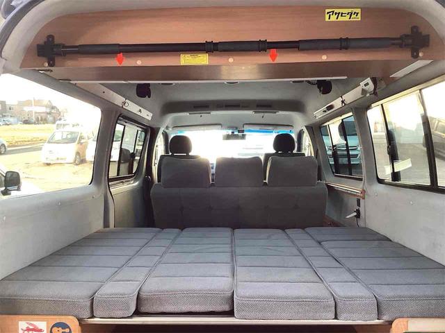 ハイエースワゴン 　ＤＸ　４ＷＤ　ソーラーパネル　換気扇　べバストヒーター　ベッドキット　ＥＴＣ　１００Ｖ電源　サブバッテリー　テーブル　ＨＤＤオーディオ　網戸（7枚目）