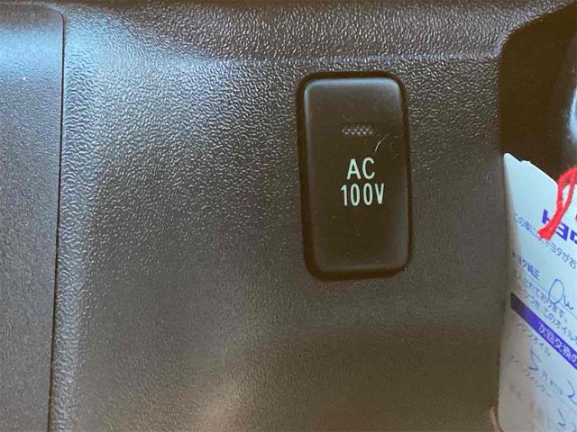 ハイエースワゴン 　ＤＸ　４ＷＤ　ソーラーパネル　換気扇　べバストヒーター　ベッドキット　ＥＴＣ　１００Ｖ電源　サブバッテリー　テーブル　ＨＤＤオーディオ　網戸（19枚目）