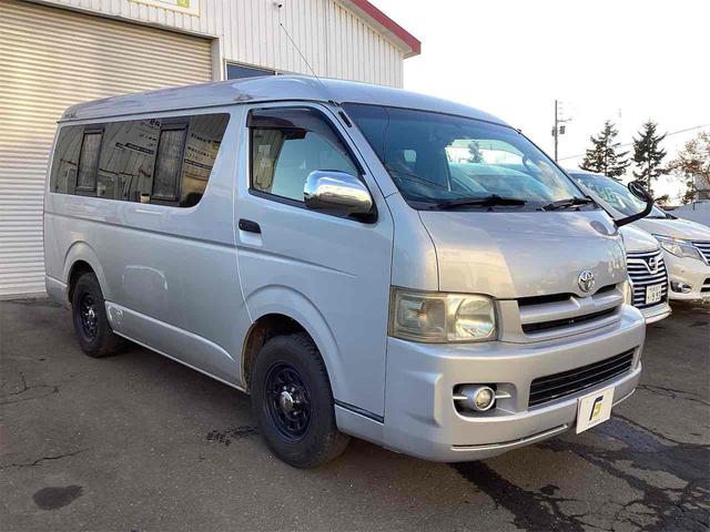 ハイエースワゴン 　ＤＸ　４ＷＤ　ソーラーパネル　換気扇　べバストヒーター　ベッドキット　ＥＴＣ　１００Ｖ電源　サブバッテリー　テーブル　ＨＤＤオーディオ　網戸（29枚目）