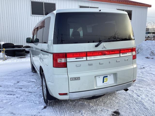 デリカＤ：５ Ｇ　ナビパッケージ　４ＷＤ　ドライブレコーダー　ＥＴＣ　バックカメラ　サイドカメラ　クルーズコントロール　両側スライド・片側電動　オートライト　スマートキー　電動格納ミラー　３列シート　アルミホイール　スタッドレスタイヤ（17枚目）